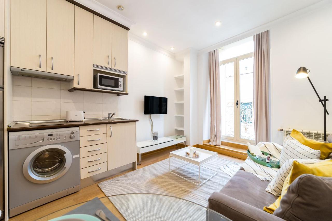 Apartamentos Gran Via Madrid Exteriör bild