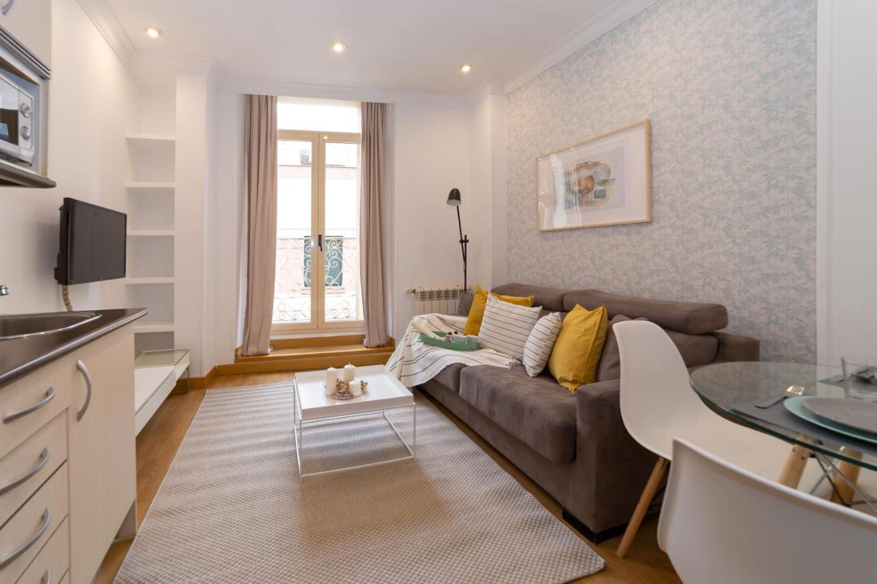 Apartamentos Gran Via Madrid Exteriör bild