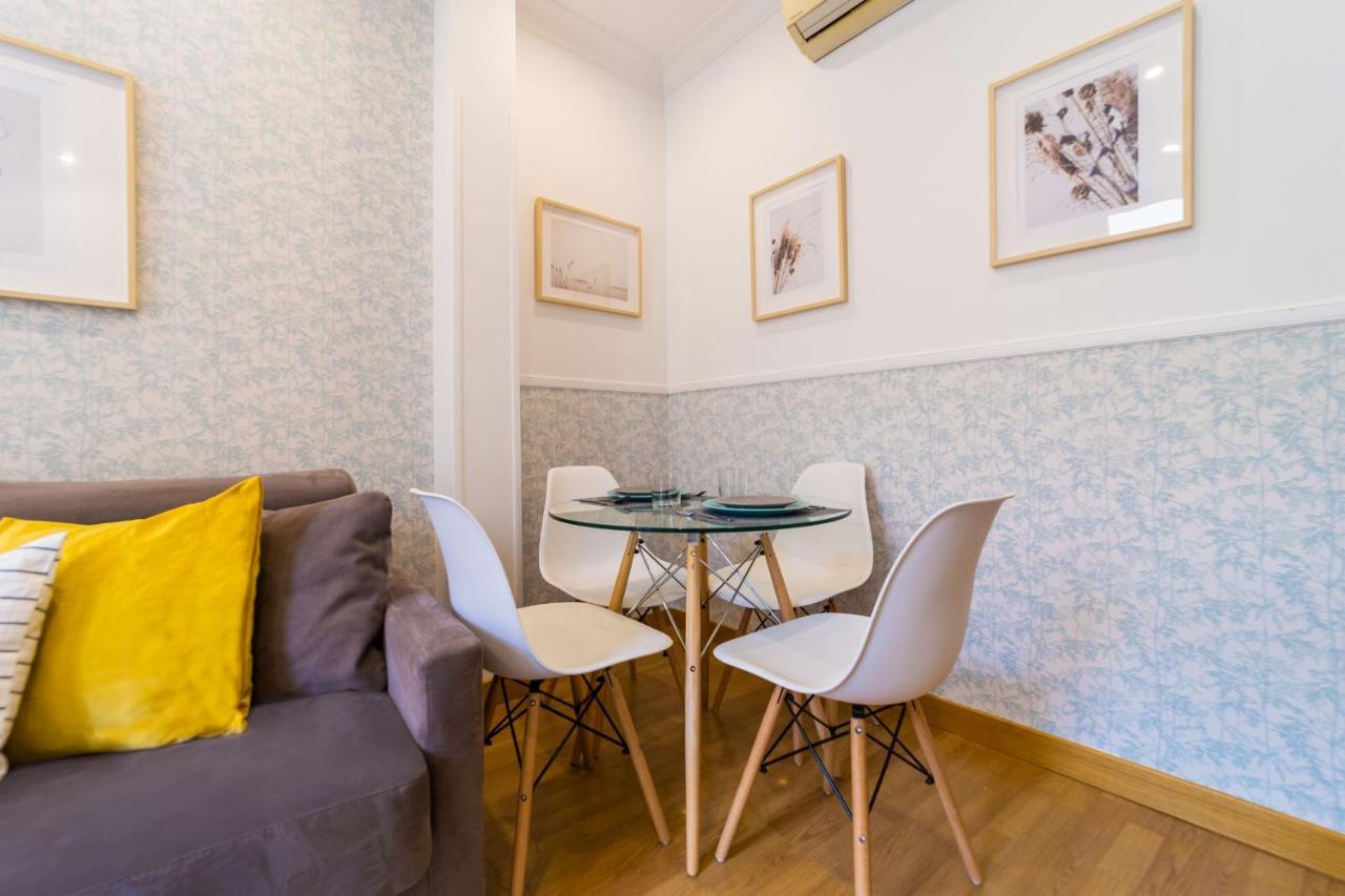 Apartamentos Gran Via Madrid Exteriör bild