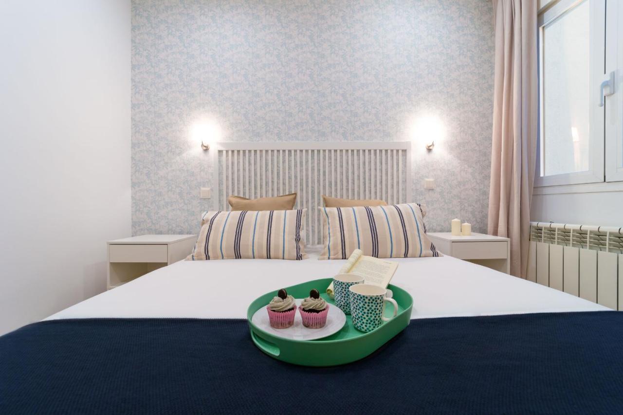Apartamentos Gran Via Madrid Exteriör bild